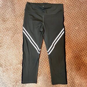 GapFit Medium Tall Blackout Technology Olive Green l Black l White Leggings